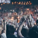 Bahar-Sahin8217in-8216Ayni-Yagmur-Altinda8217-Performansina-Yogun-Ovgu-featured