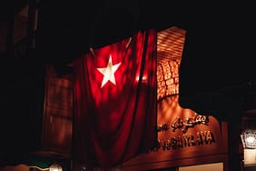 Mart-Ayinin-Medya-Yildizlari-En-Cok-Konusulan-Kadin-Oyuncular-Belli-Oldu-featured