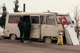 Turk-Dizileri-Sezon-Finali-Yarisi-Kimler-Devam-Edecek-featured