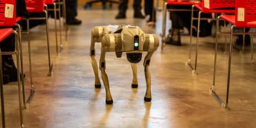 Istanbul8217da-Yapay-Zeka-CEO8217lu-8220Robots-and-Humans8221-Kapilarini-Acti-featured