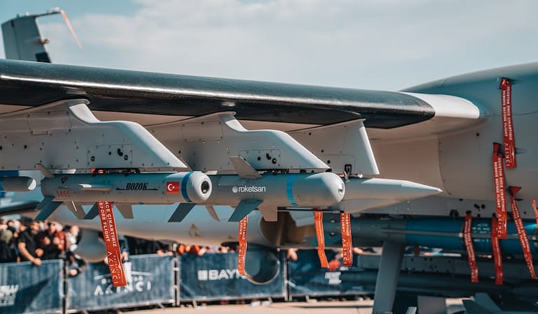 Turk-Dizilerinde-Zirve-Savasi-Kizil-Goncalar-Liderligi-Surduruyor-featured