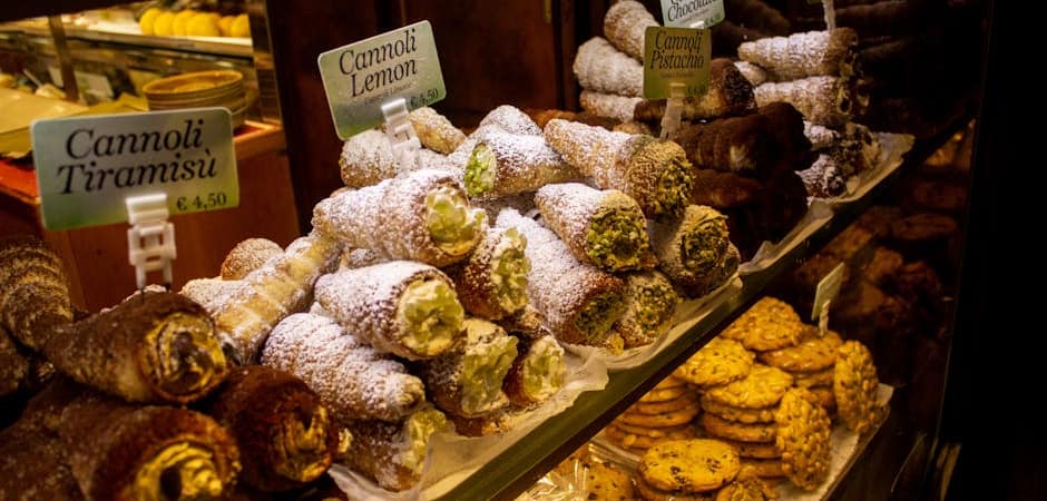 Italyan-Klasigi-Tiramisu-Az-Malzemeyle-Mukemmel-Lezzet-featured